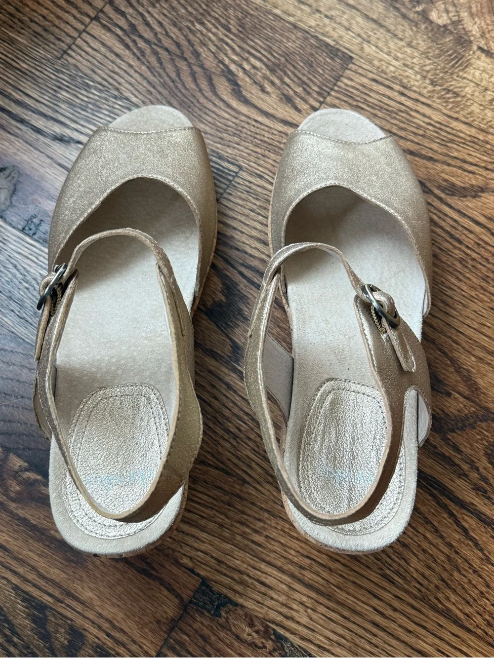 Dansko Charlotte Wedge Sandal Open Toe Cork Gold Metallic 42 Comfort